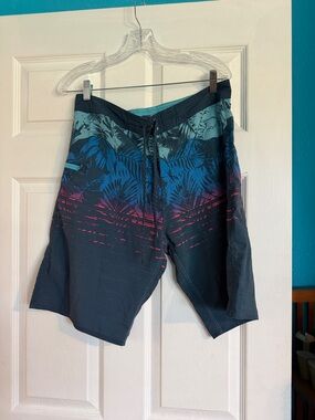 Men's Teal & Pink Tropical Swim Trunks